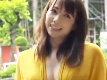 キャンプ中の美人妻が若いチンポに誘われて即顔射ハメ了承！